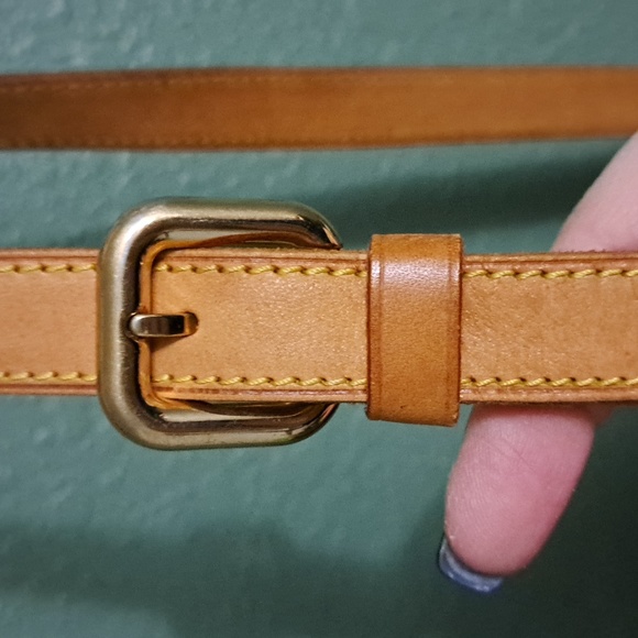 Louis Vuitton Purse - Picture 5 of 15